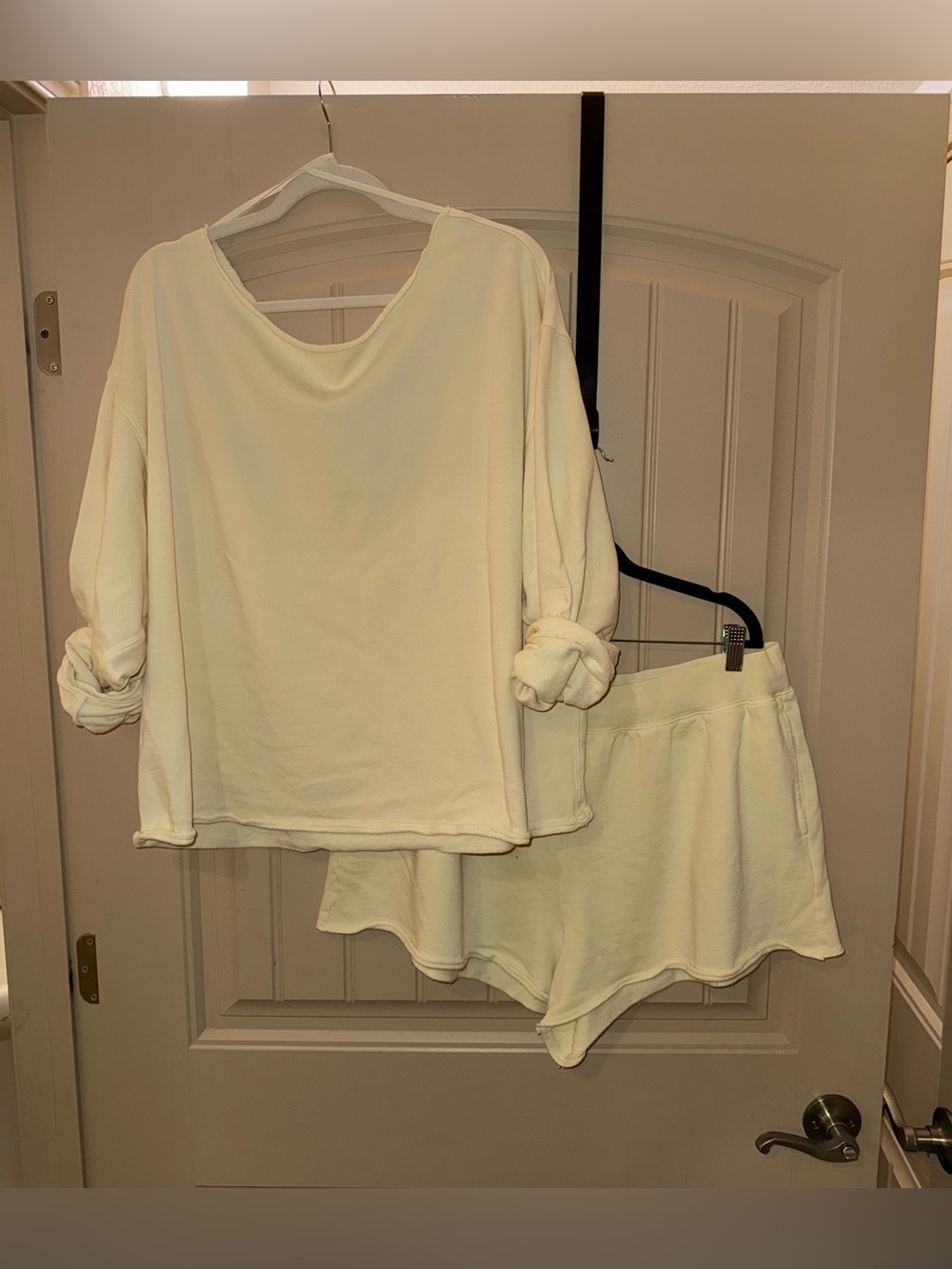Aerie Alumni Off The Shoulder Sweatshirt & Short Bundle Size XL Cozy Yellow